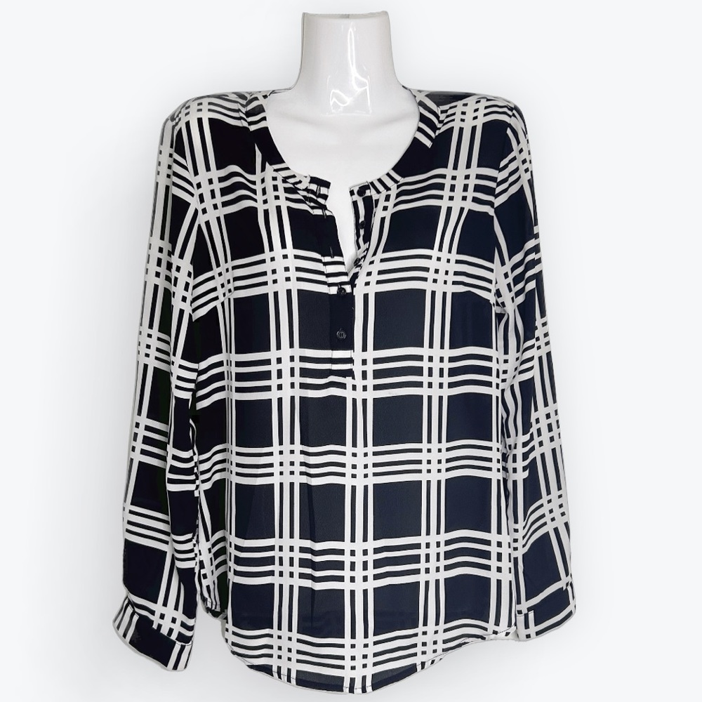 Olive & Oak Black and White Plaid Blouse Small